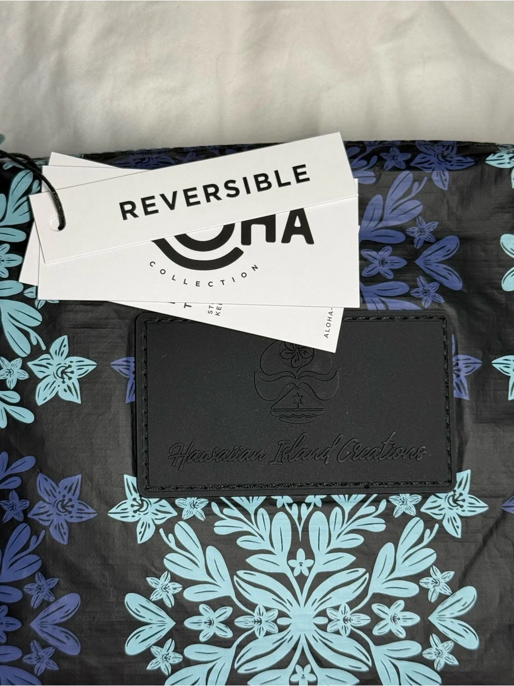NWT ALOHA Collection x Hawaiian Island Creations Exclusive Akulikuli Pouch